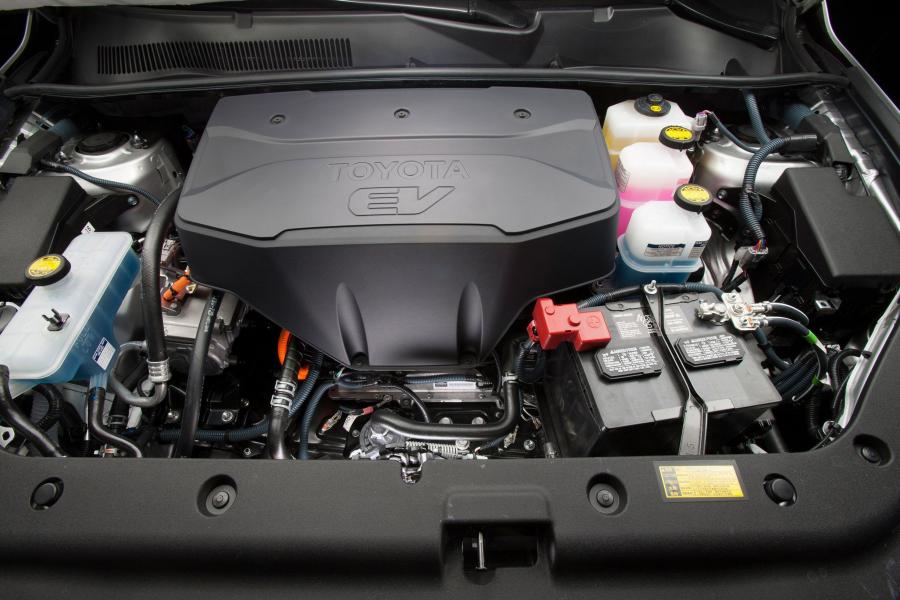  Toyota RAV4 EV 2012 года  (фото 31 из 107)